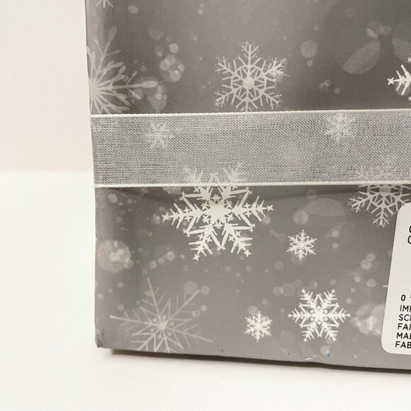 Schurman Retail Group Gingerbread Man Glass Ornament Flaws to Box - Picture 11 of 16